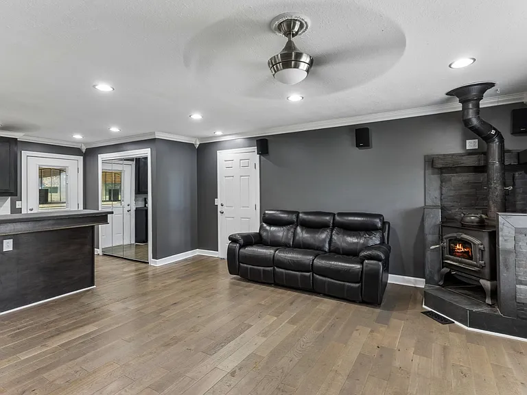 15 Cedar Creek Dr — Photo 5