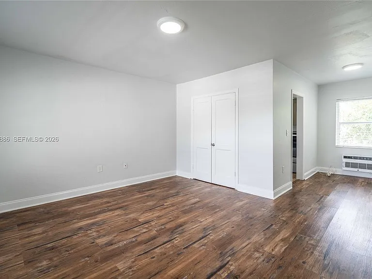 433 NE 82nd St #11 — Photo 5