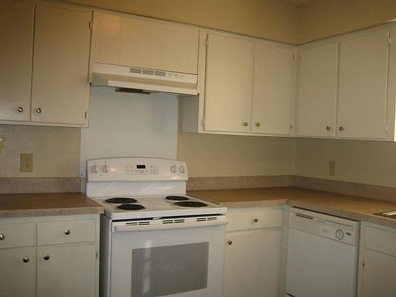 4th image of 3717 Fairway Dr