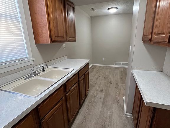 4th image of 1541 Whittier St #2B-1BA