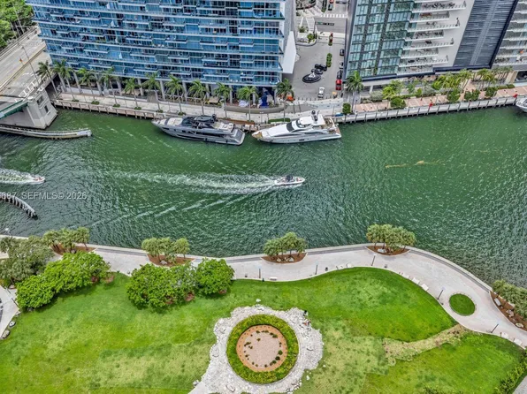 475 Brickell Ave APT 3214, Miami, FL 33131