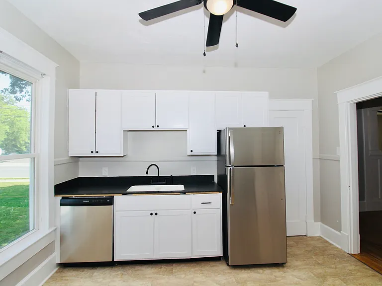 2035 Broadway St — Photo 20