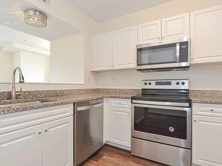 1 Cityview Ln #205 — Photo 11