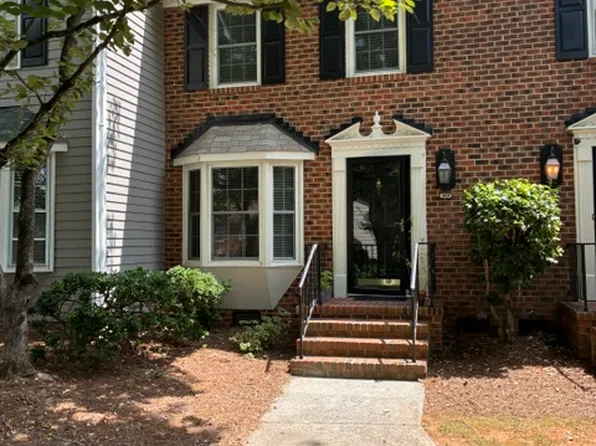 2806 Park Pl, Greensboro, NC 27410