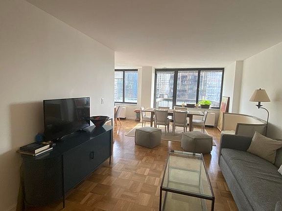 5th image of 235 W 56th St APT 39M