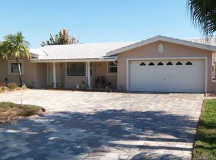 11722 Walker Ave, Seminole, FL 33772