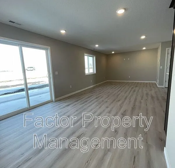 3130 Scotch Ln — Photo 10