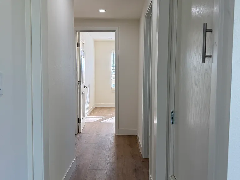 2465 Torrance Blvd — Photo 14