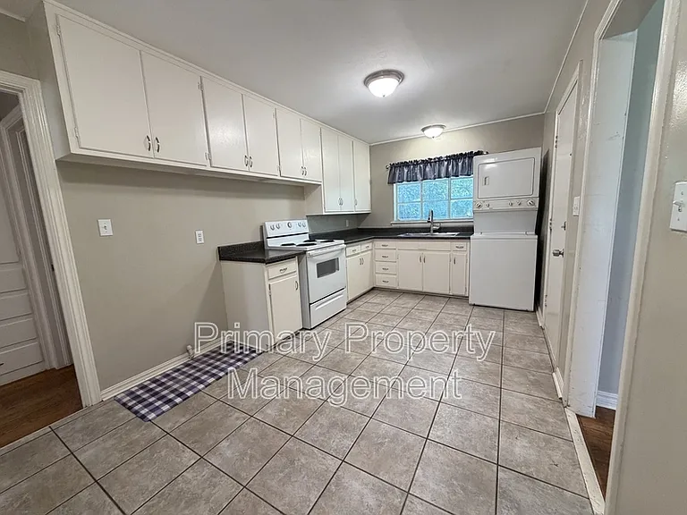1722 Mattern Dr — Photo 6