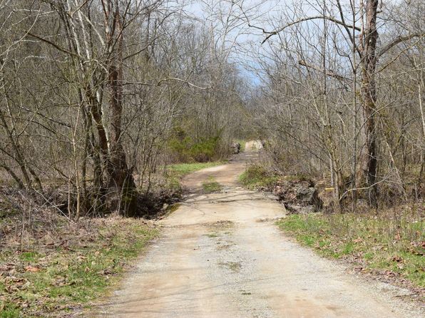 8686 E Doe Run Rd, Madison, IN 47250