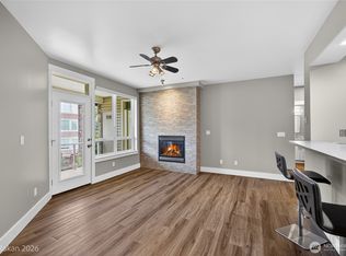 1416 Lindsay Loop UNIT 306, Mount Vernon, WA 98274