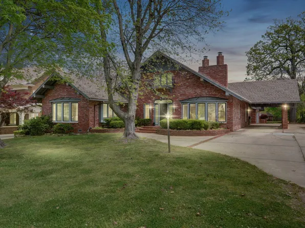 304 S Elliott Avenue, Aurora, MO 65605