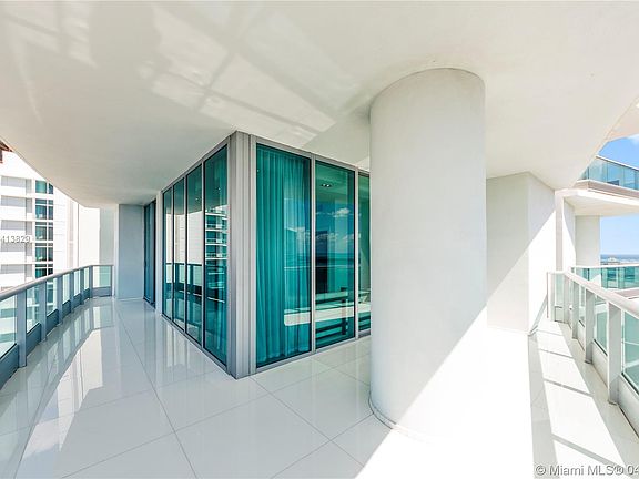 3rd image of 900 Biscayne Blvd #Penthouse 6101