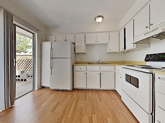 2nd image of 155 N Horne #A