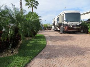 2115 Saint George Dr, Davenport, FL 33837