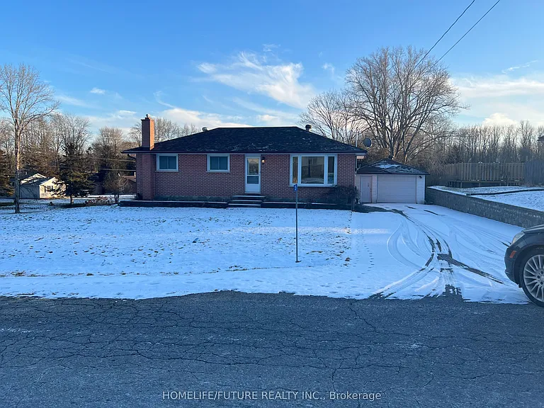 35 Barry Rd — Photo 4