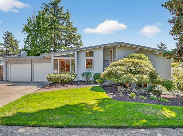 15017 NW Oakmont Loop, Beaverton, OR 97006