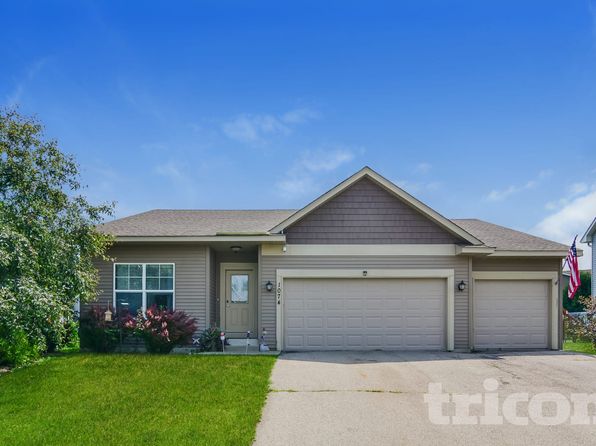1074 Landings Ln