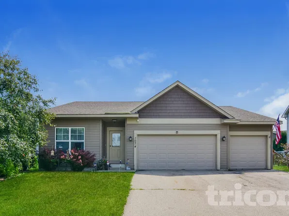 1074 Landings Ln, Watertown, MN 55388