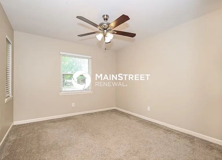 907 Edgefield Cir — Photo 13
