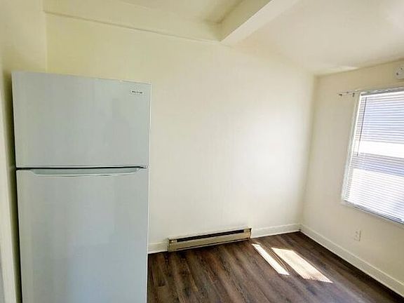 3rd image of 3030 Grove Ave APT 4
