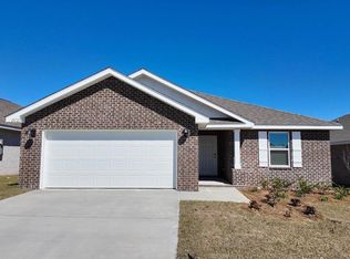 8113 Fir Tree Dr, Milton, FL 32583