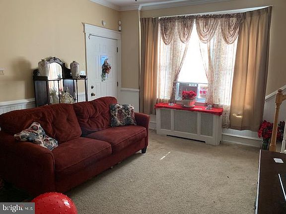 3rd image of 512 N Rodney St