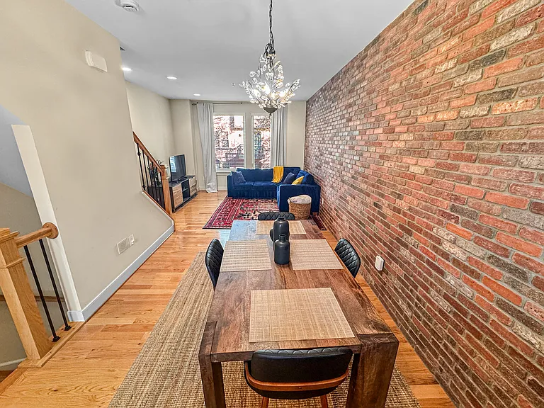 5610 45th Ave — Photo 16