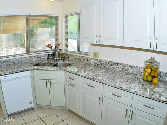 2nd image of 2540 W Glenbrook Way