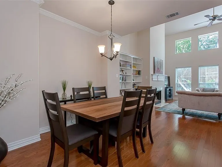 5735 Richmond Ave #B — Photo 6