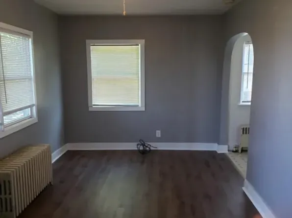 714 165th St #1EAST, Hammond, IN 46324