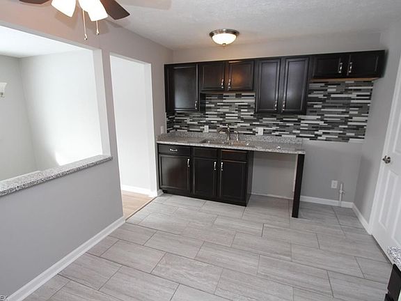 4th image of 36955 Shoreham Dr