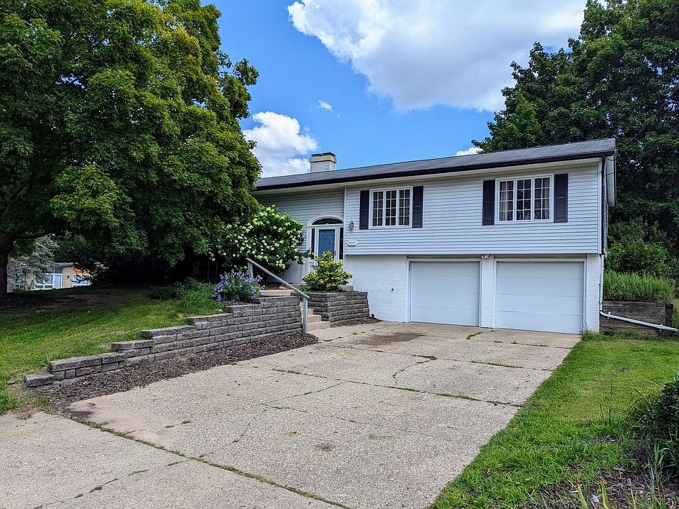 1st image of 7017 Green Forest Dr
