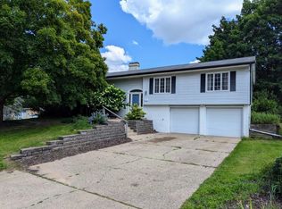 7017 Green Forest Dr, Portage, MI 49024