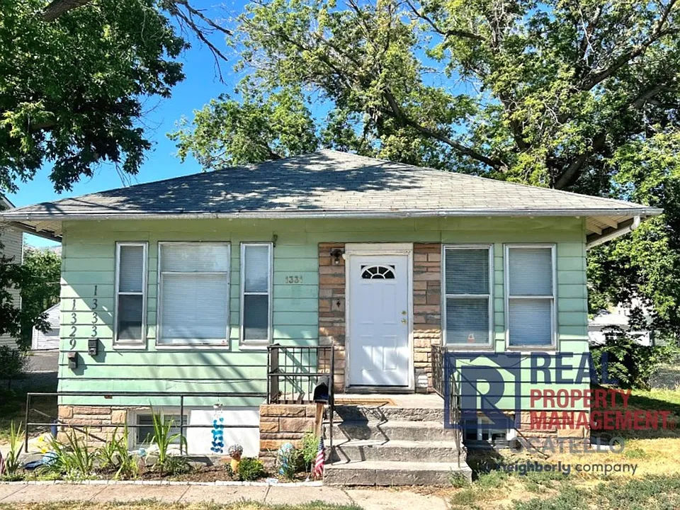1329-1331-1333 S 3rd Ave