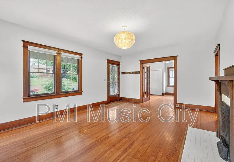 1609 Shelby Ave — Photo 25