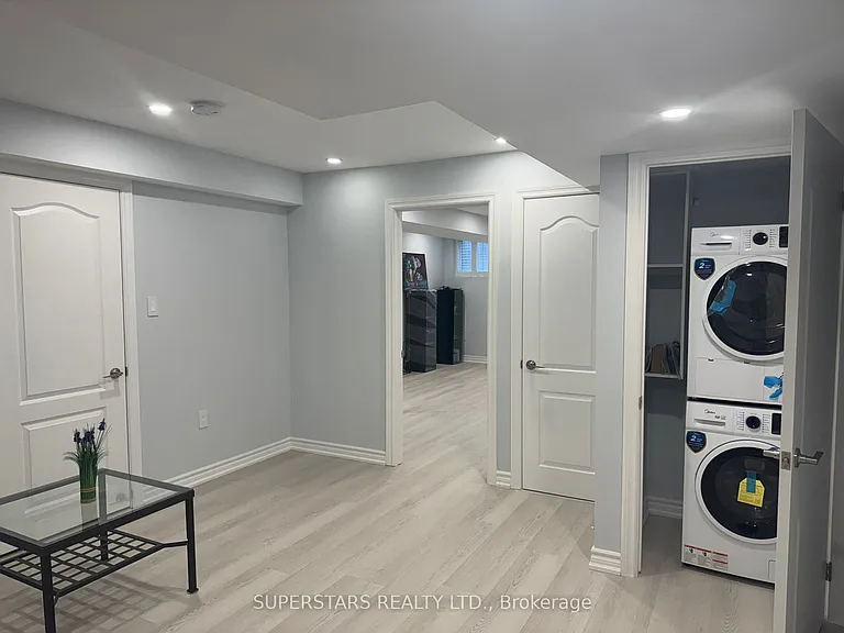 30 Hermitage Blvd #LOWER — Photo 11