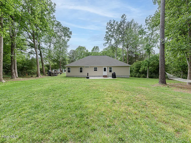 137 Wilburne Dr — Photo 39