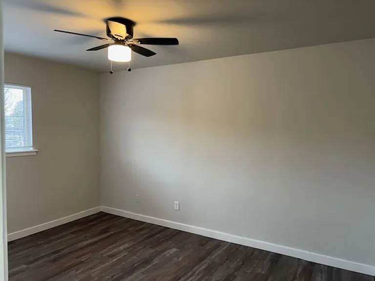 Fairway Apartments — Photo 28