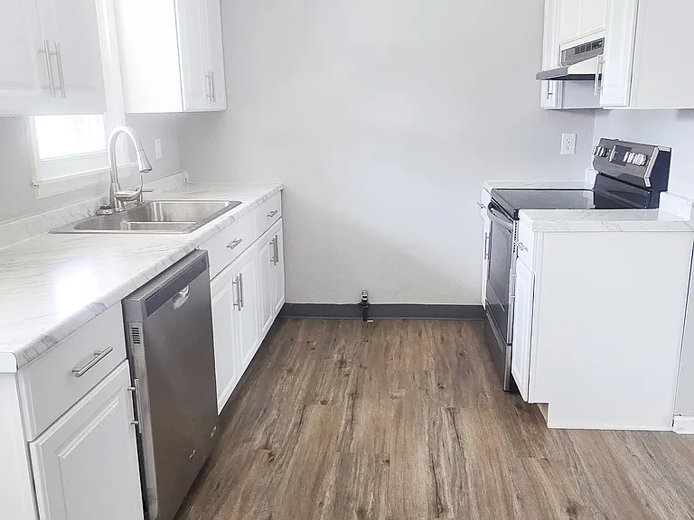 1341 Renslar Ave — Photo 3