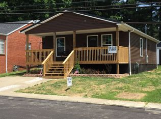 332 Rhoda St, Hurricane, WV 25526