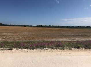 72 Northwest Pl, Bell, FL 32619