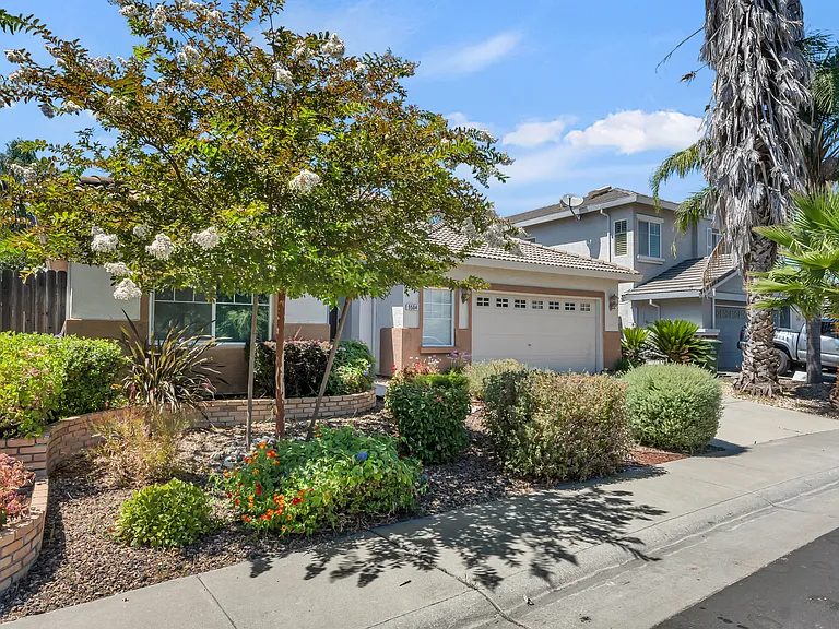 9504 Clear Springs Cir — Photo 5