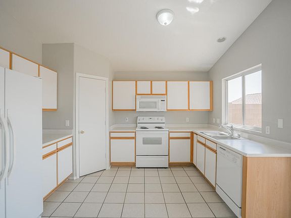 4th image of 12119 W Windrose Dr