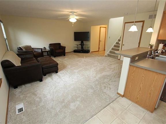 5th image of 5594 Walnut St