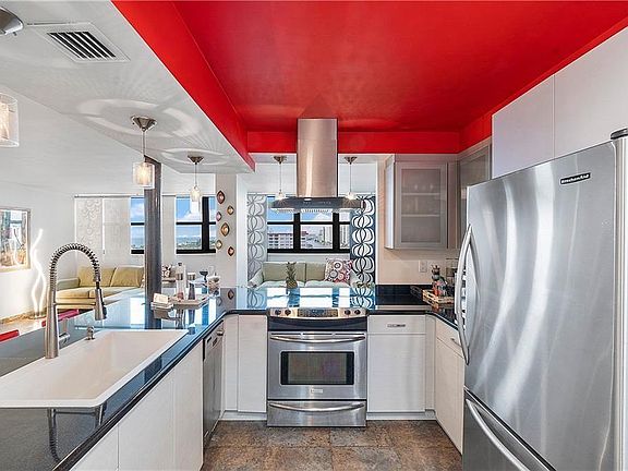 2nd image of 2017 S Ocean Dr Penthouse 6S