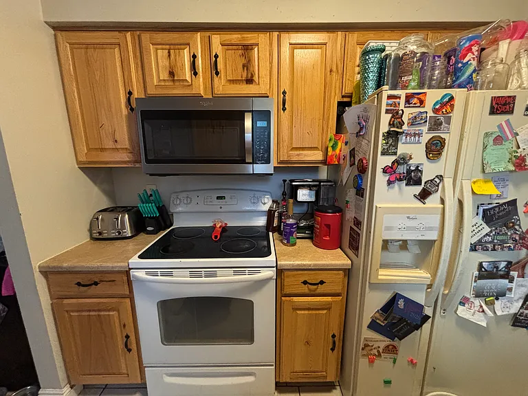 325 W 1100 N — Photo 9