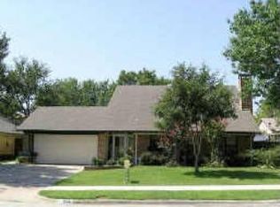 822 Via Valencia, Mesquite, TX