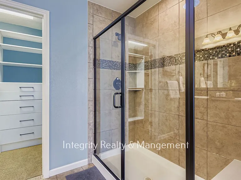 3839 Donnington Cir — Photo 13
