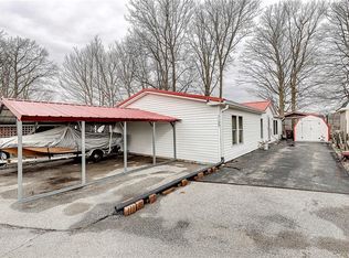 3199 Van Bibber Lake Est #M-16, Greencastle, IN 46135